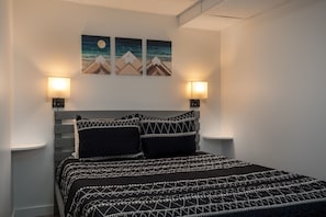 4 bedrooms, desk, iron/ironing board, travel cot