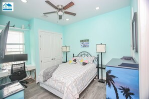 4 bedrooms, desk, iron/ironing board, free WiFi