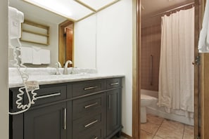 Shower, towels