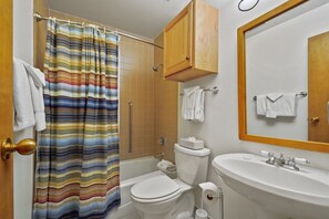 Shower, towels