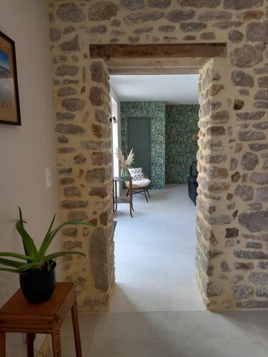 La Forge, maison pour 6 au coeur de Barfleur, avec parking privé