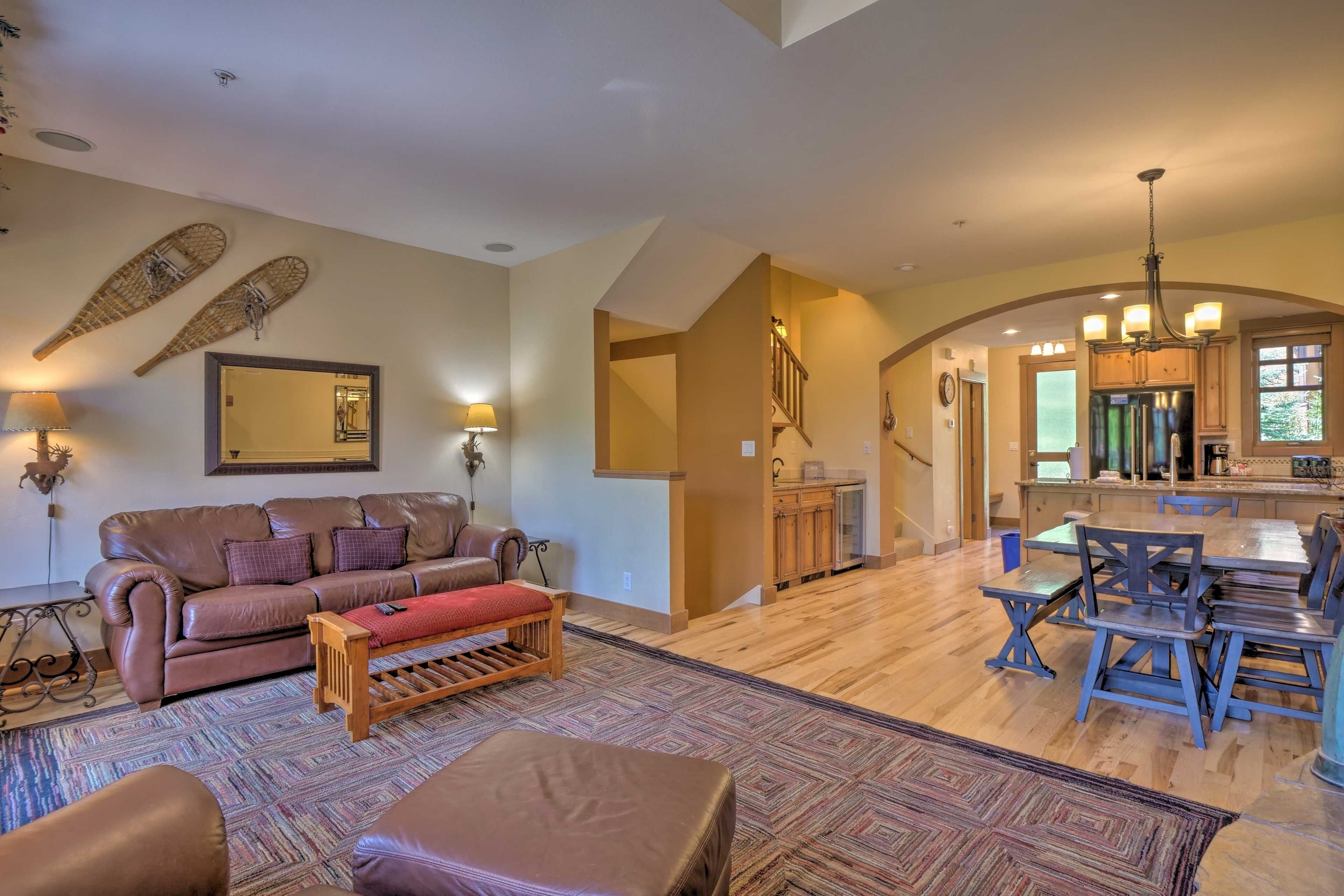 TV, fireplace, DVD player