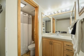 Shower, towels