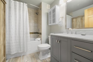 Shower, towels