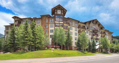 Passage Point Hotel Style Room with 1 Bed #523A by RedAwning