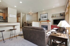 Fireplace - Elk Run 3 Bedroom Townhome #7 by RedAwning (Copper Mountain)