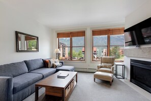 Fireplace - Copper One Studio  #301 by RedAwning (Copper Mountain)