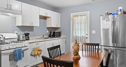 Red River Duplex - Unit 2 - 12 miles to Gorge!