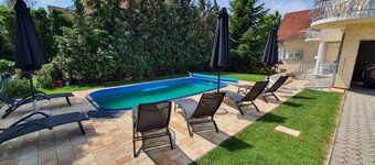 Holiday room with pool air conditioning and internet