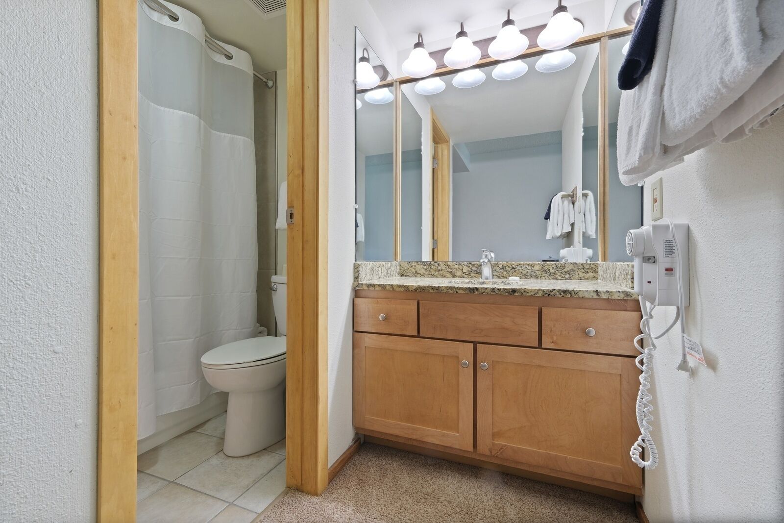 Shower, towels