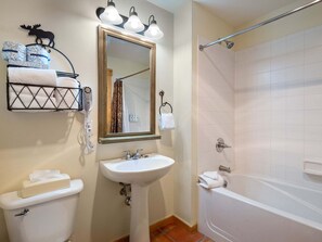 Douche, serviettes fournies