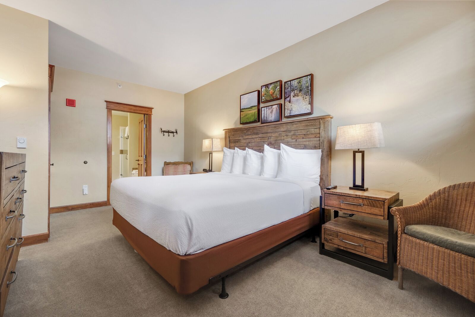 3 bedrooms, WiFi, bed sheets