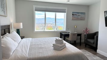 Quarto superluxo, 1 cama King, vista para o lago | Roupas de cama premium, individualmente decorados
