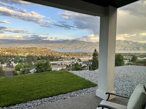 Luxury Room, 1 King Bed | Lake view