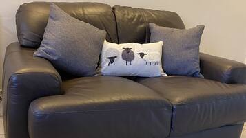 Cottage | Living area