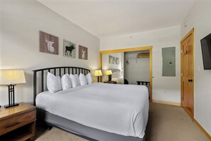 WiFi, bed sheets