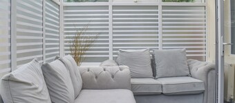 Huddersfield House, Wood View