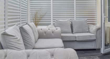 Huddersfield House, Wood View