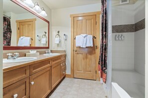 Shower, towels