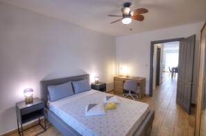 1 Schlafzimmer, Schreibtisch, Bügeleisen/Bügelbrett, kostenloses WLAN