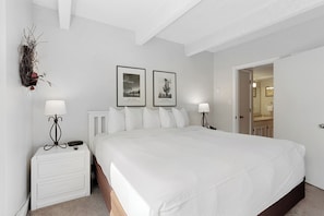 1 bedroom, WiFi, bed sheets - Lodge at Copper 1 Bedroom + Den Condo #205 by RedAwning (Copper Mountain)