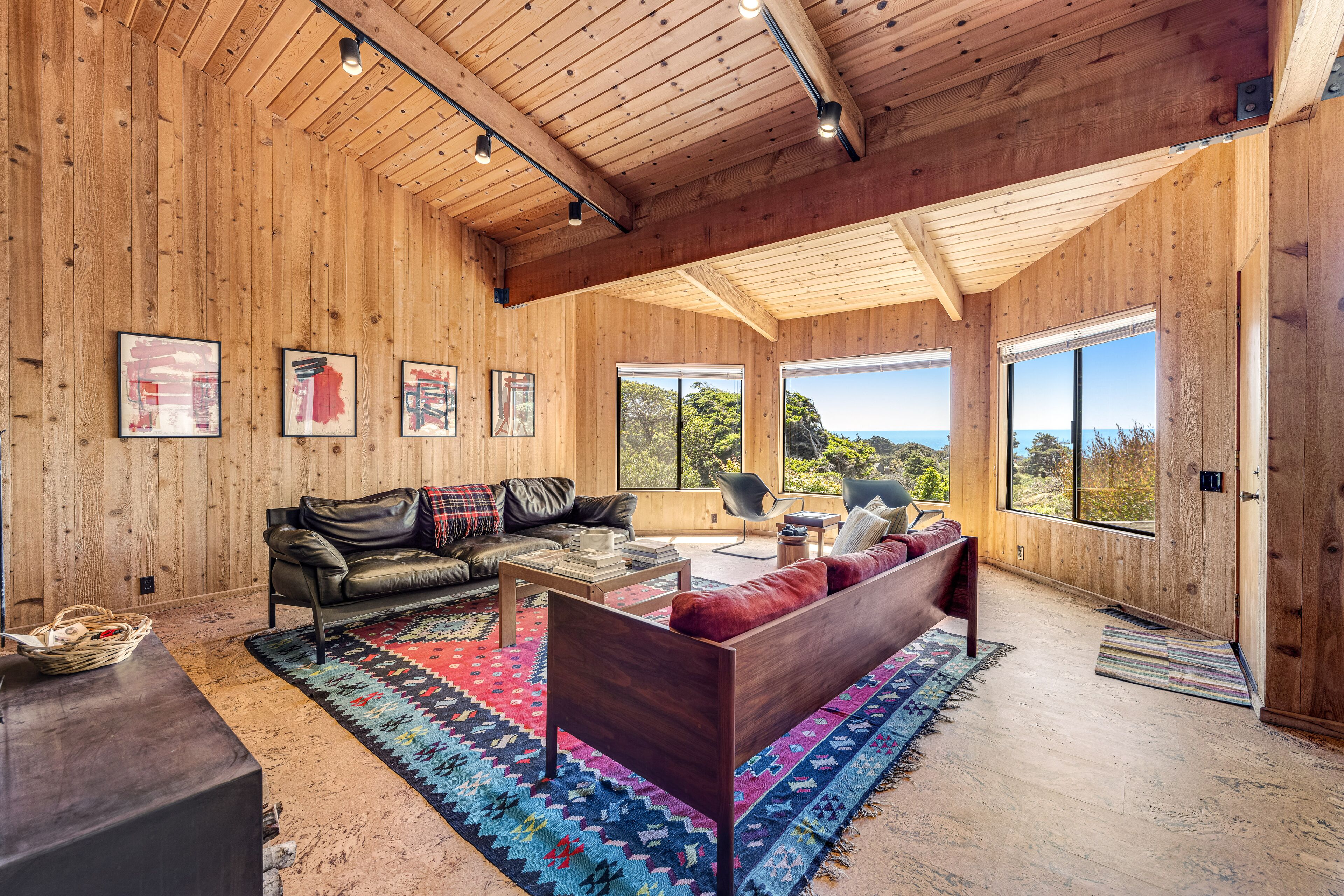 Ocean view home with a deck, pool, sauna, tennis, central AC, washer/dryer