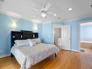 4 bedrooms, WiFi, bed sheets - Almost Heaven (4-Bedroom Villa) by RedAwning (Carolina Beach)