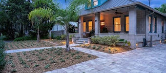 “Steeped in History” Exquisite 1919 Craftsman