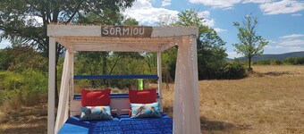 LE MAS ROUX, surrounded by nature, heated swimming pool, 5 bedrooms