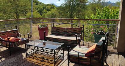 LE MAS ROUX, entouré de nature, piscine chauffée, 5 chambres