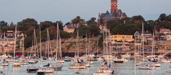 ♥ Historic Studio Minutes to Salem+Beaches Old Town Marblehead Private Parking ♥