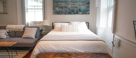 Silitysrauta/-lauta, ilmainen Wi-Fi, vuodevaatteet