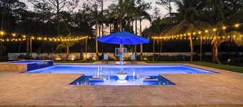 Jupiter Golf Oasis: Private Home with Pool & Spa