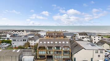 Apartment, Private Bathroom, Mountain View | Exterior