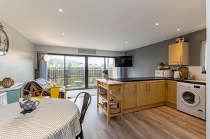 公寓, 私人浴室, 山景 | 用餐