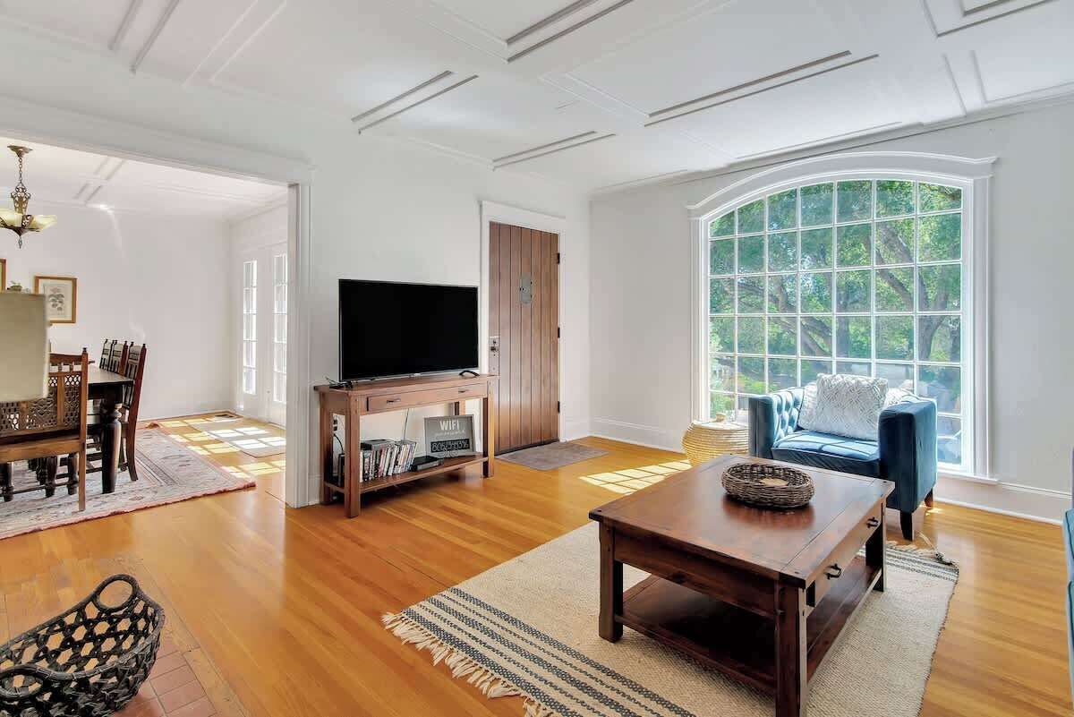 Smart TV, DVD player, books