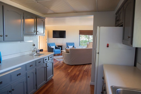 Refrigerador, horno, placa de cocina, lavavajillas