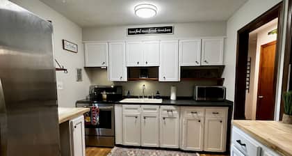 Comfy chalet near town, lake, skiing and hiking