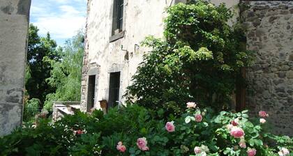 GĂźte la maisonnette au Coeur de l Auvergne