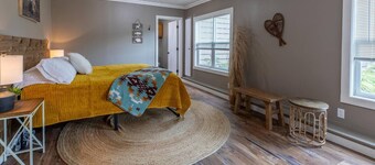 Hill Hideaway Cottage Unit 2