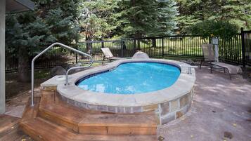 Apartment (ColdStream Townhome 19) | Exterior