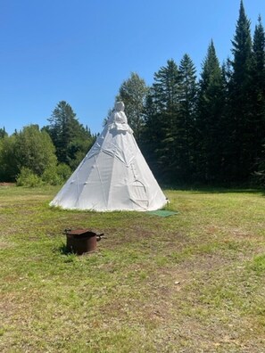 Property grounds - North Woods 12' Teepee Resort (Exeter)