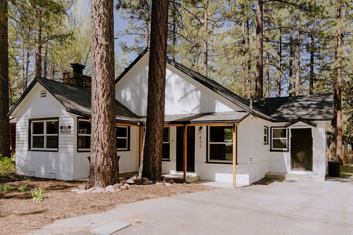 NEWLY RENOVATED Pet Friendly Home