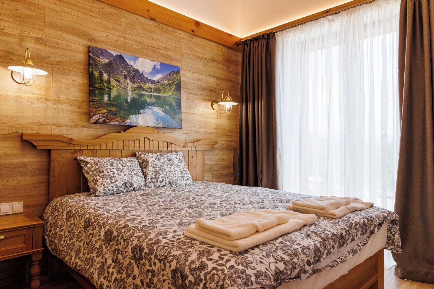 3 habitaciones, decoración personalizada y muebles diferentes 