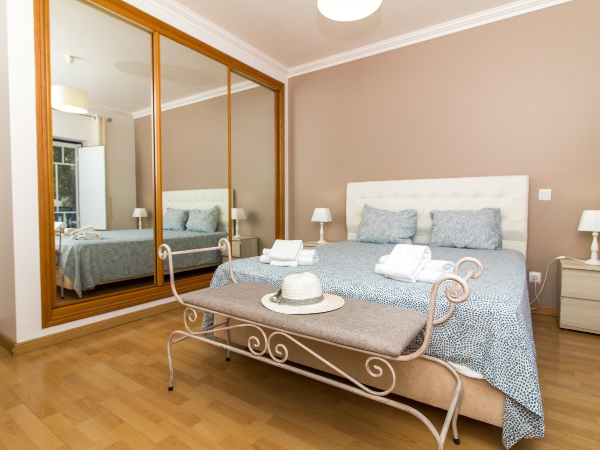 2 Schlafzimmer, Bügeleisen/Bügelbrett, Internetzugang, Bettwäsche