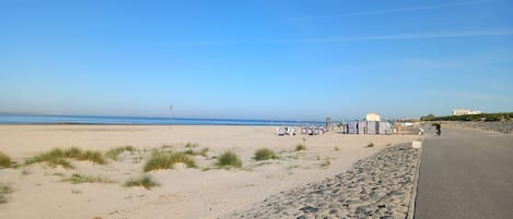 Vue sur la plage/lâocĂ©an