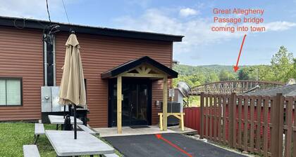 Trailside Hotel, Minutes to Fallingwater 103 Queen