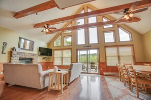 Télévision, cheminée