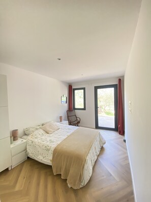 3 Schlafzimmer, Bügeleisen/Bügelbrett, Reisekinderbett, WLAN