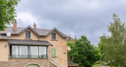 Meublé de Tourisme du Haut 5 people in Sérigas